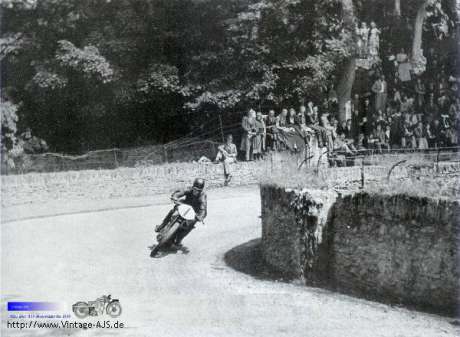 Die Tourist Trophy auf der Isle of Man war wie für andere Hersteller auch für AJS enorm wichtig.