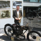 AJS Ausstellung im Foyer der Handwerkskammer Karlsruhe Sept. 2011, Swen ein wenig stolz