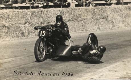 Fritz Jerger und Otto Daiker beim Solitude Rennen 1937 auf der OHC TT-Werks-Replica von Fritz.
