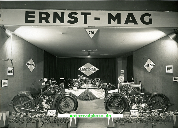 http://www.vintage-ajs.de/tl_files/content/artikel/ernst_herbert/Ernst_Herbert_Messestand_Berlin.jpg